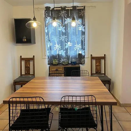 Hébergement de vacances Maison Charmante Ideale Pour Des Sur La Cote D'azur Antibes