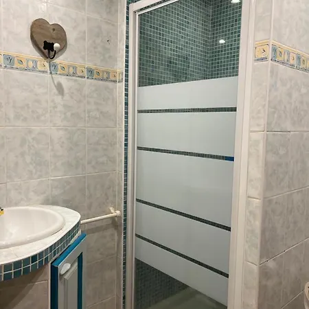 Maison Charmante Ideale Pour Des Sur La Cote D'azur Hébergement de vacances Antibes